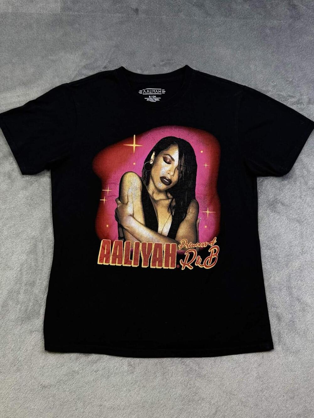 Aaliyah ''Princess of R&B'' Graphic T-Shirt